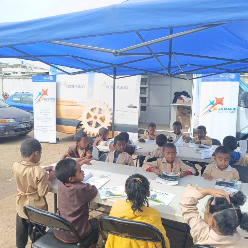 Bibliobus – Plus fort que le Glaive est ma Plume